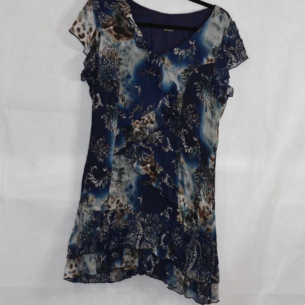 Made in Canada long top by Clientele L/XL